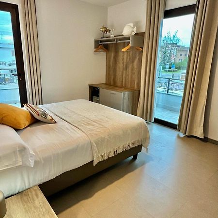 Civico 29 rooms Peschiera del Garda Buitenkant foto